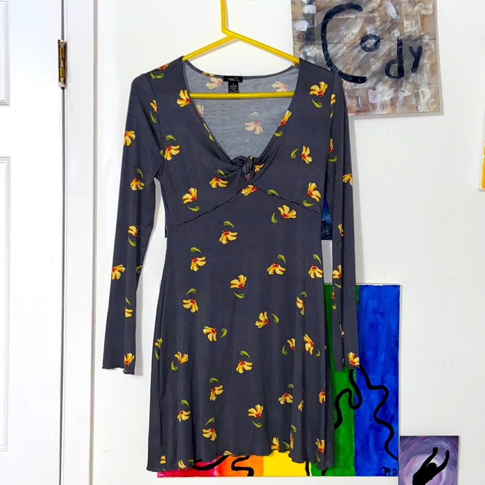 short dress, great for casual events . 💕 comfy.